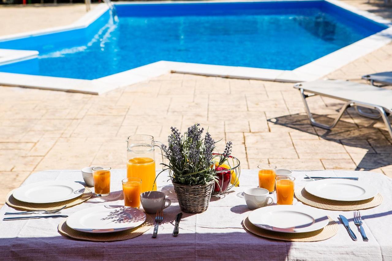 Olive Grove Poolside Apartments Benitses  Exterior photo