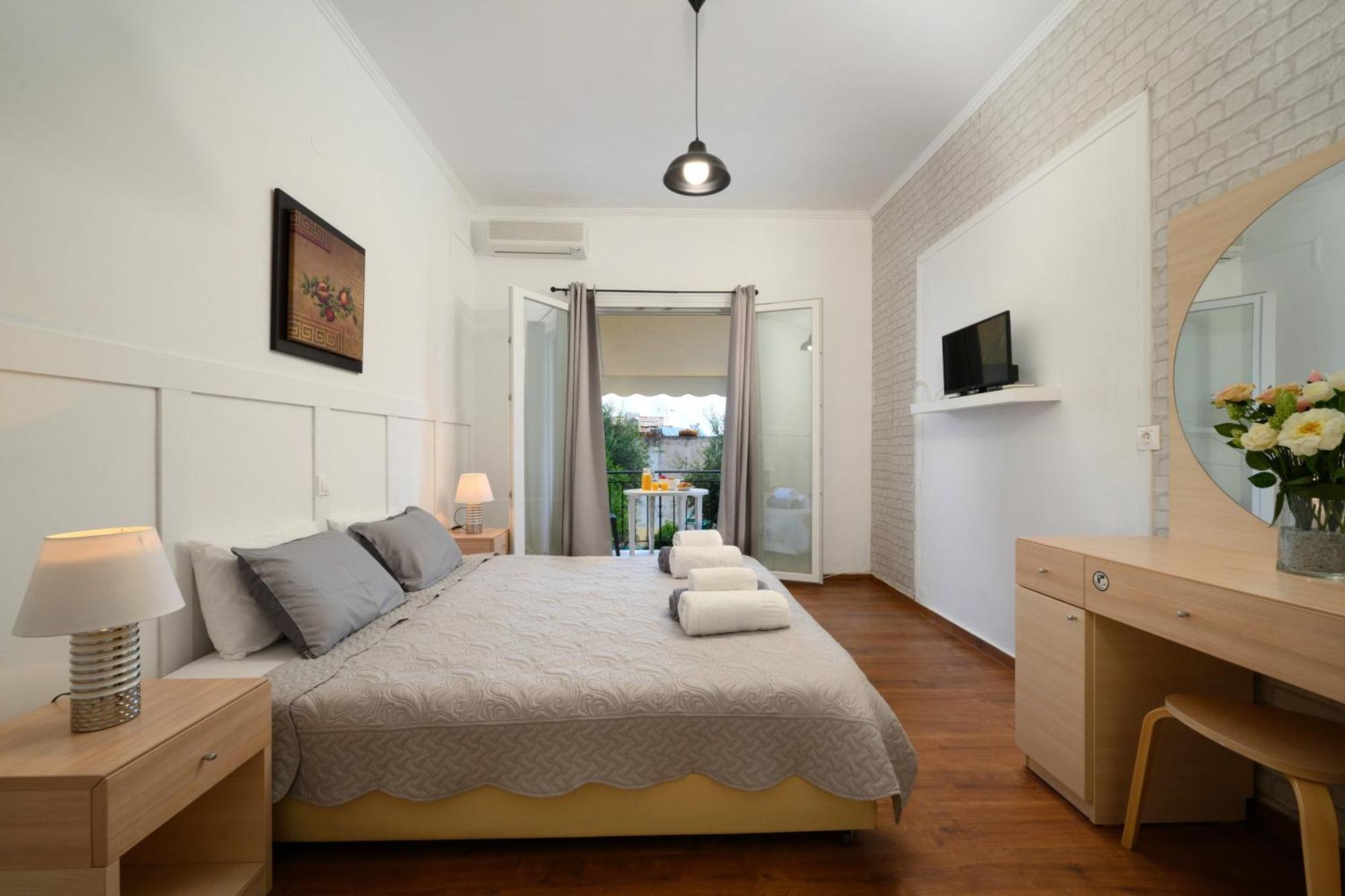 Olive Grove Poolside Apartments Benitses  Exterior photo