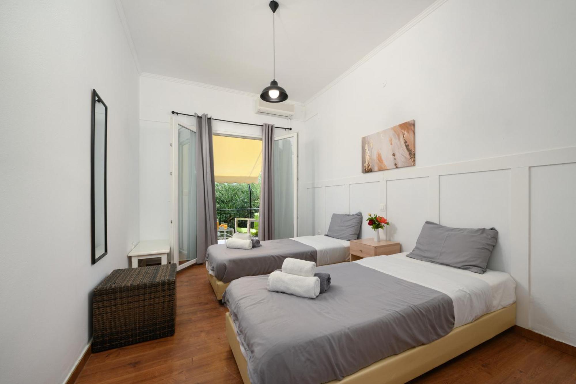 Olive Grove Poolside Apartments Benitses  Exterior photo